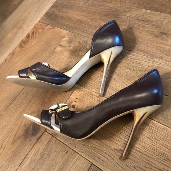 Gorgeous Womens Guess High Heels - Picture 11 of 12